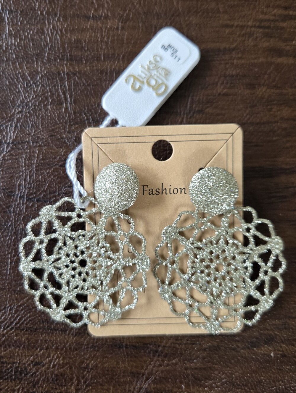 NWT WOMENS FROM EUROPE 4.55 G SILVER 925 DANGLING SNOWFLAKE SHAPE STUD EARRINGS